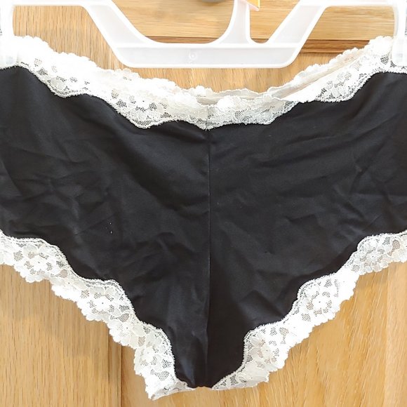 Maidenform Laced Trimed Cheeky Hipster Panty - Picture 2 of 4